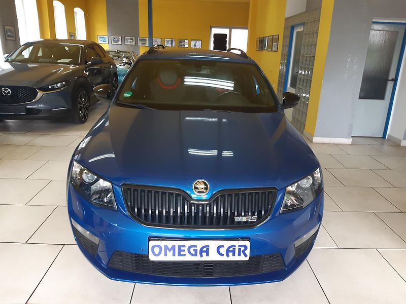 Škoda Octavia RS 2.0 TDI COMBI NAVI - fotka 2 z 28