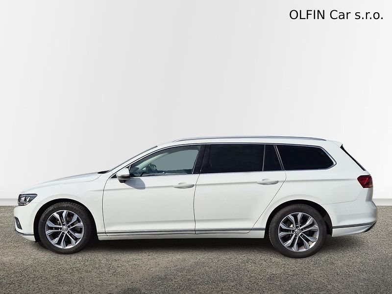 Volkswagen Passat Elegance Variant 2.0 TDI 110kw - fotka 3 z 24