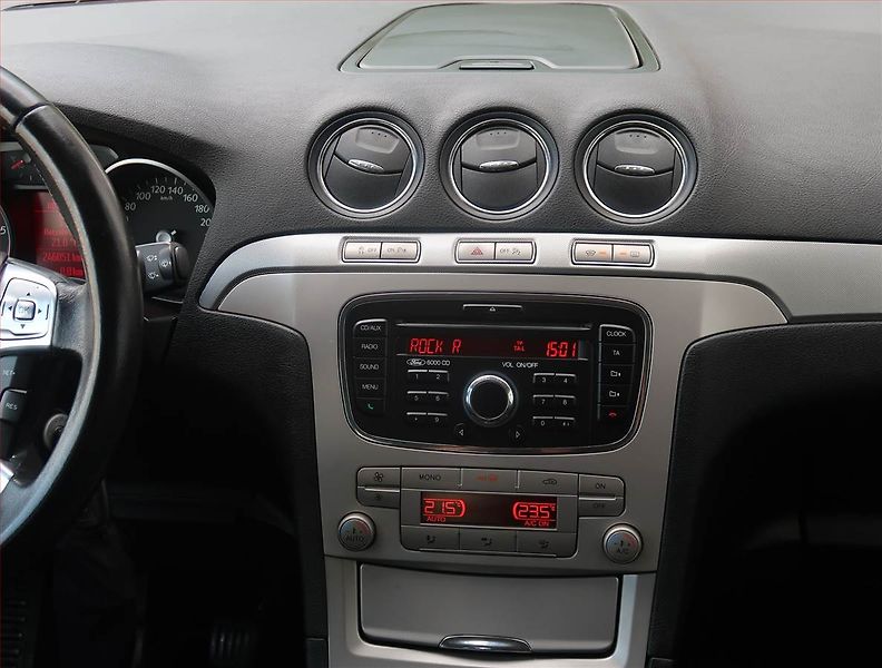 Ford Galaxy (2009) 1.8 TDCi, 7 míst, po STK - fotka 12 z 20