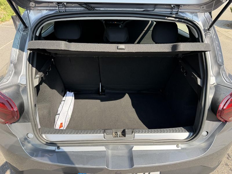 Dacia Sandero STEPWAY 1,0i 67kW klima závěs  - fotka 19 z 19