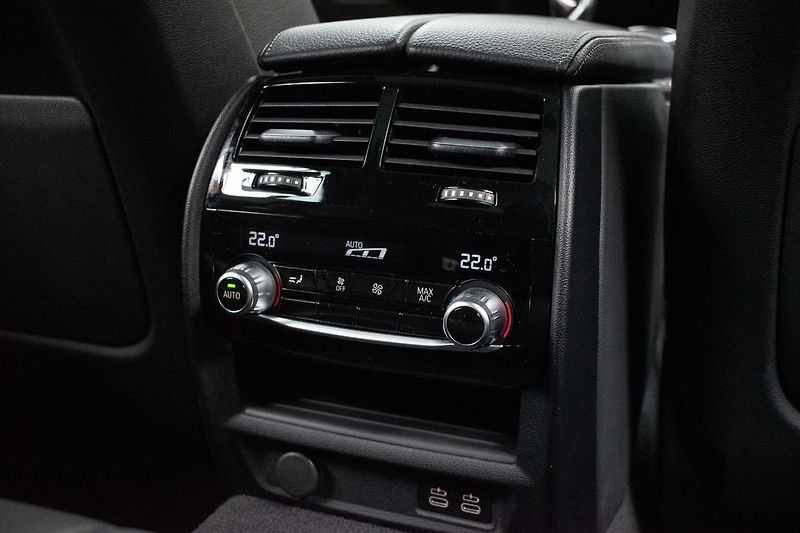 BMW Řada 5 530d xD TAŽNÉ*N.TOPENÍ*ČR 1.M* - fotka 15 z 51