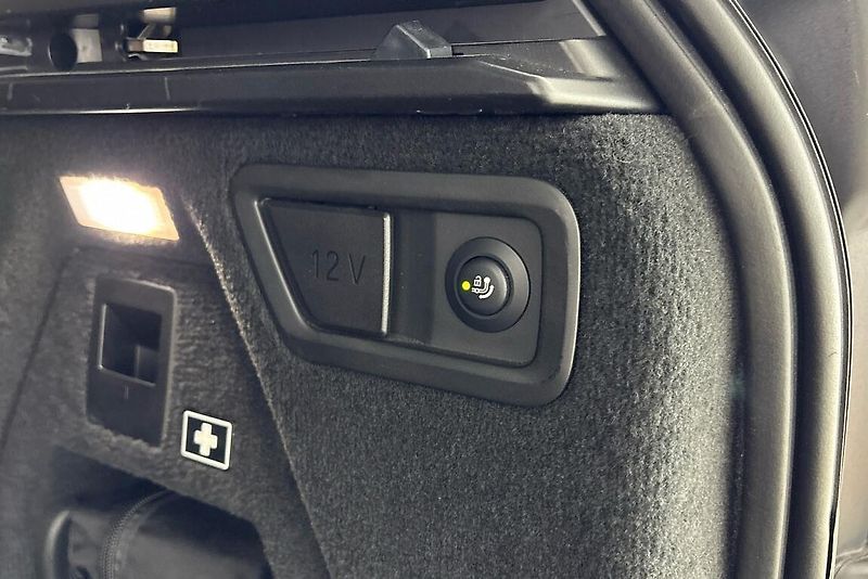 BMW X7 M50i - fotka 13 z 31