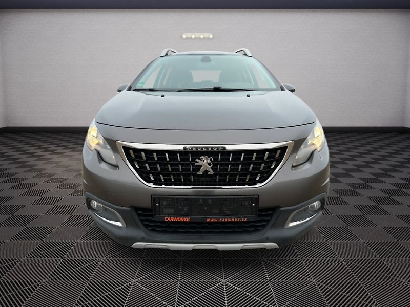 Peugeot 2008 (2016) 1.2 96kw Allure - fotka 2 z 25