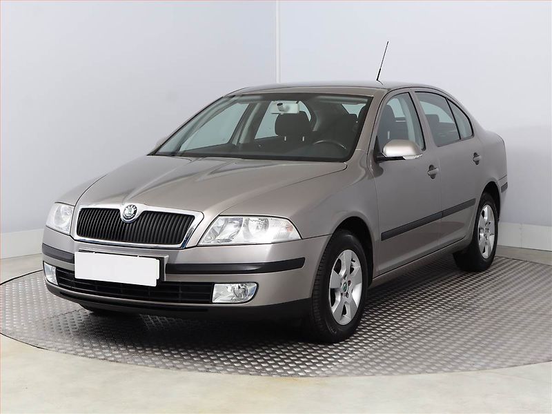 Škoda Octavia (2007) Ambiente 1.6, Serv.kniha - fotka 2 z 13