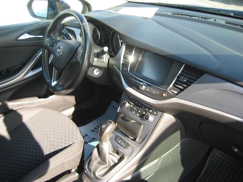 Opel Astra 1.6 CDTi Enjoy ALU-DPH-ČR !!! - fotka 20 z 28