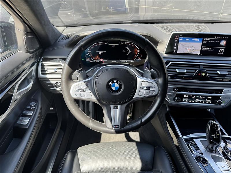 BMW Řada 7 3,0 740Ld xDrive M-Paket AT DP - fotka 16 z 45