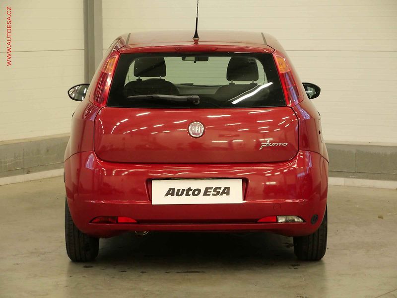 Fiat Punto (2010) 1.2i, 2.maj,ČR, AC - fotka 5 z 18