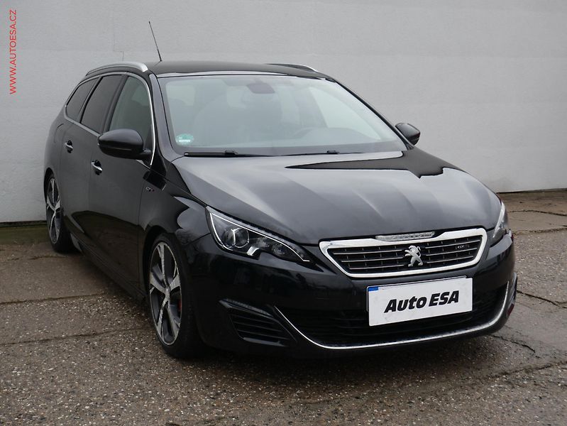 Peugeot 308 (2015) 2.0 HDi, 2.maj, AT, navi, LED - fotka 1 z 20