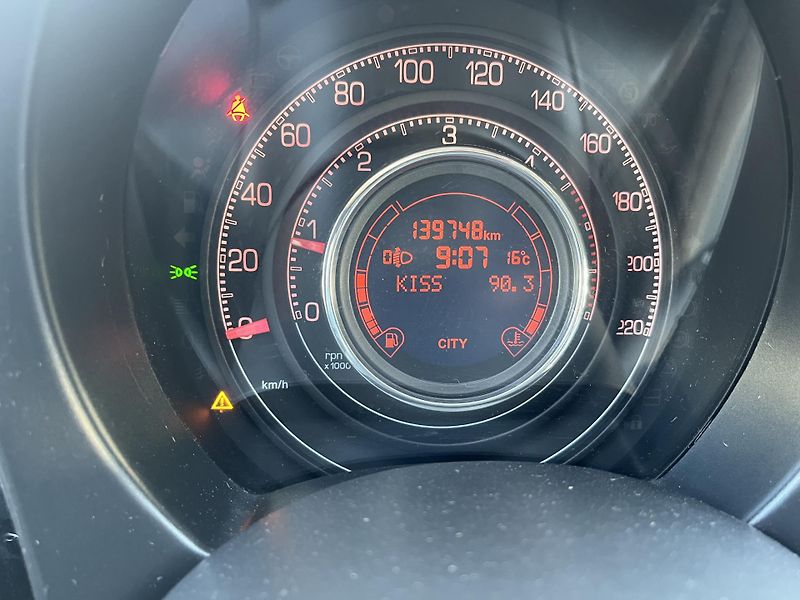 Fiat 500 (2011) 1,3 JTd 70 Kw - fotka 11 z 14