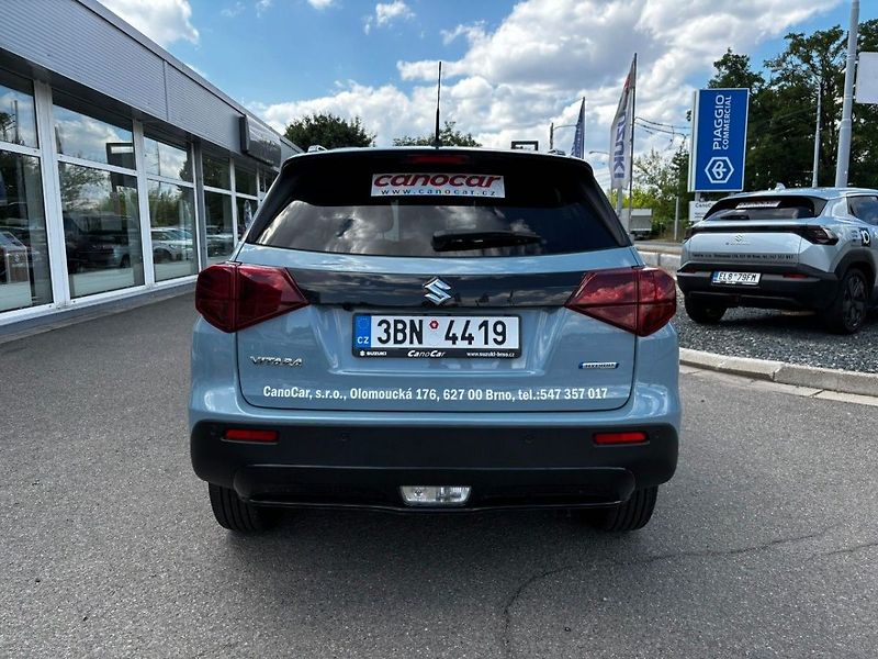 Suzuki Vitara 4x4 Black Edition - fotka 6 z 13