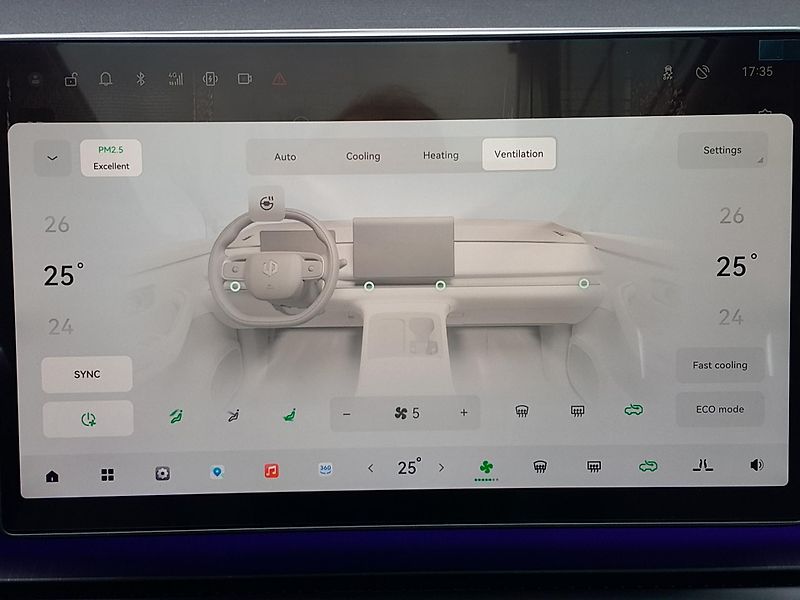 Leapmotor C10 (2026) Design ProMax  4x2  300 PS - fotka 34 z 37