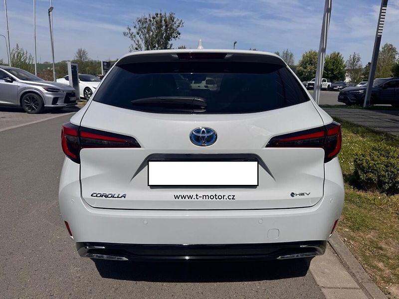 Toyota Corolla 1.8 Style - fotka 5 z 7