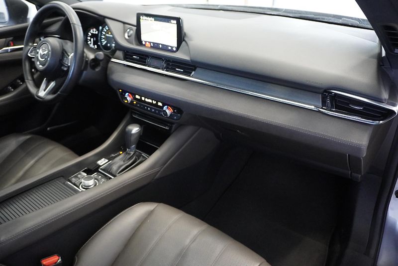 Mazda 6 (2019) 2,5 SKYACTIV-G PREMIUM AUT. - fotka 28 z 32