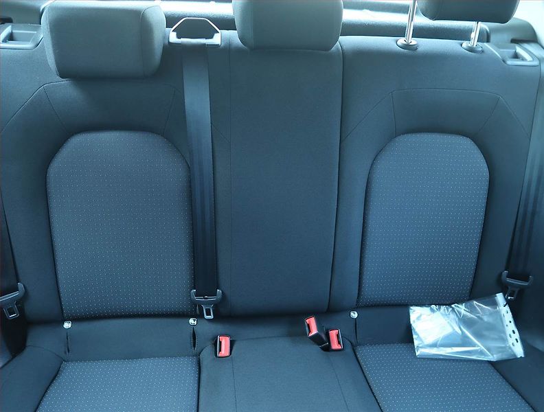 Seat Arona (2021) 1.0 TSI, Tempomat - fotka 10 z 16