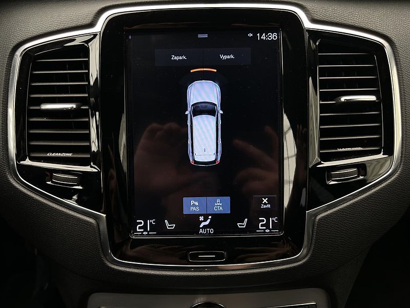 Volvo XC90 2.0 D5 4x4 Mommentum PRO - fotka 20 z 29