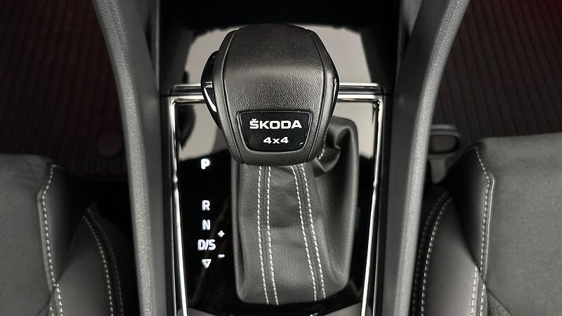 Škoda Kodiaq 2.0 TDI DSG 4x4 Sportline - fotka 25 z 30