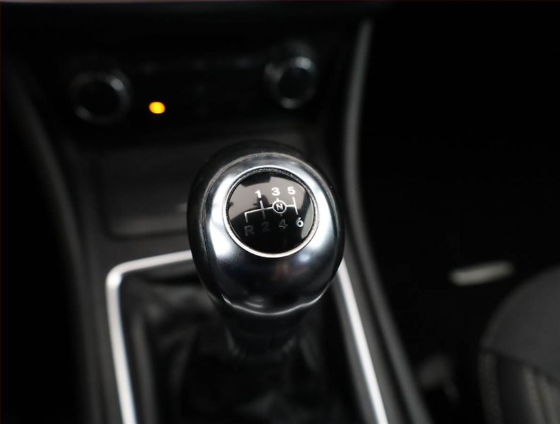 Mercedes-Benz Třídy A (2013) A 180 d, Tempomat - fotka 14 z 17