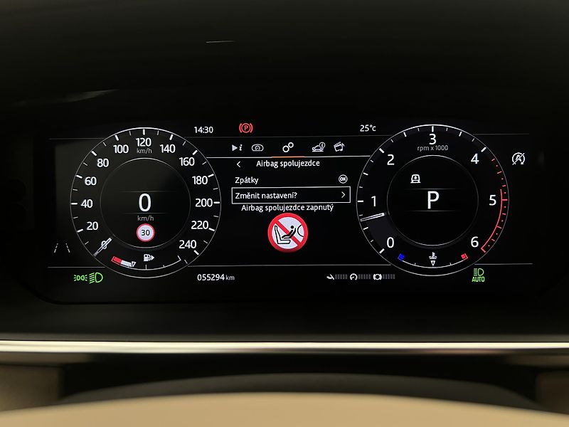 Land Rover Range Rover 4,4 SDV8 VOGUE AWD AUT - fotka 46 z 51