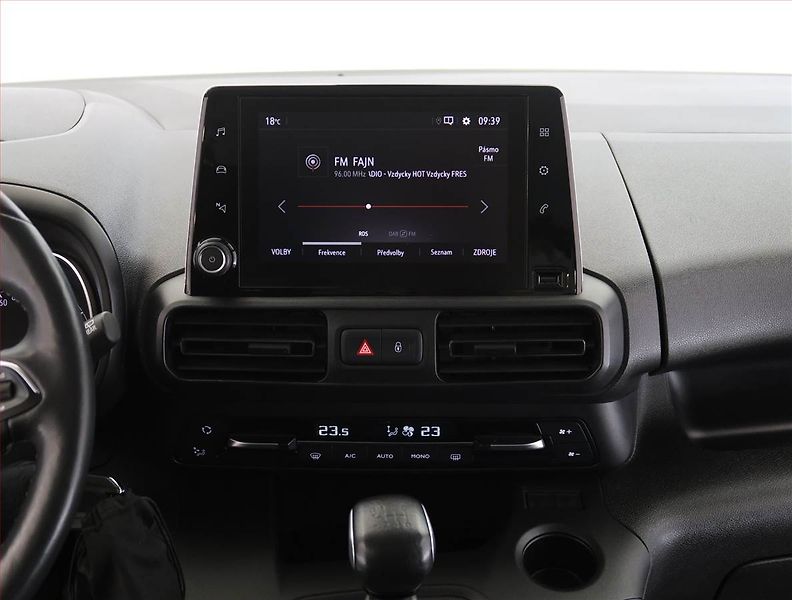 Opel Combo (2021) Maxi Edition 1.2 Turbo, 7Míst - fotka 12 z 24