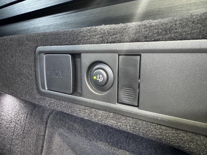 BMW X5 xDrive30d M-Sport - fotka 31 z 31