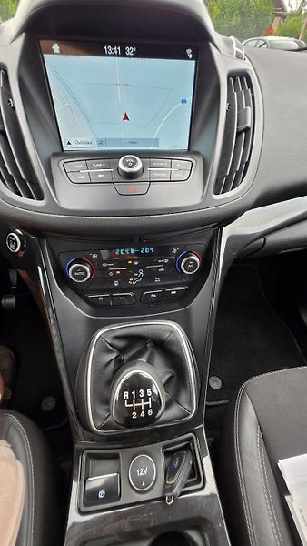 Ford Kuga 2.0TDCIi TITANIUM  110KW 1MAJ. - fotka 32 z 43