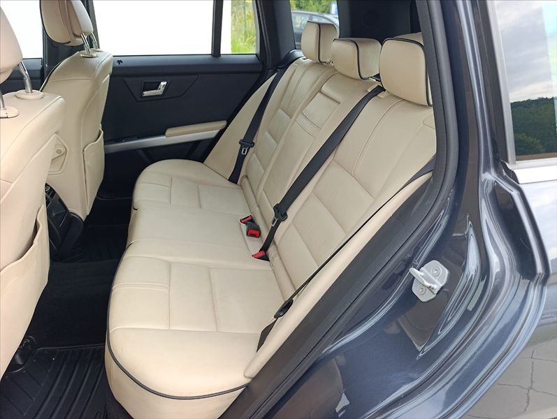 Mercedes-Benz GLK 2,1 220 REZERVOVÁNO CDi 4x4 Au - fotka 21 z 36