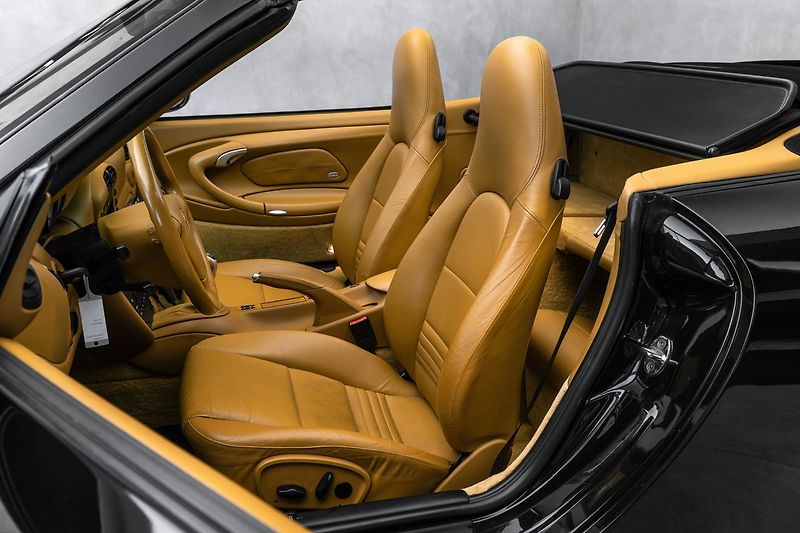 Porsche 911 Carrera 996.2 Cabrio - fotka 14 z 21