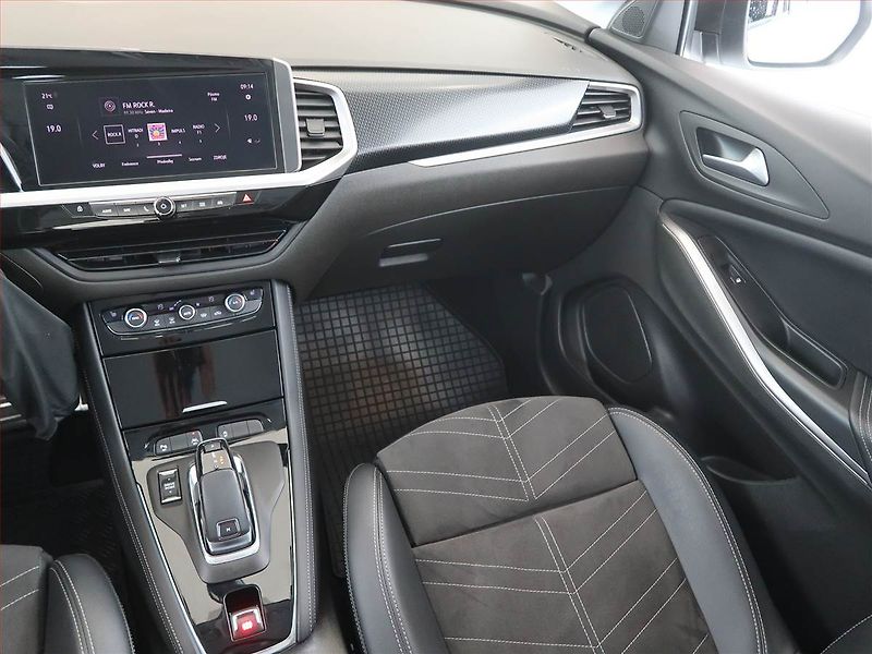 Opel Grandland X (2022) 1.2 Turbo - fotka 8 z 12