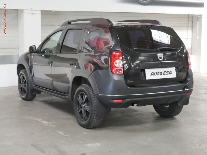 Dacia Duster (2011) 1.6i, ČR, AC - fotka 4 z 17