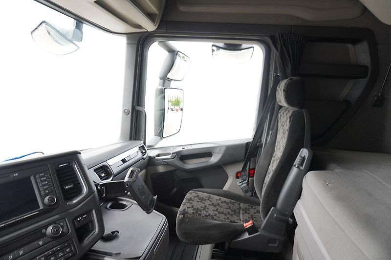 Scania (2021) R500 6x2 / KRONE 19 EPAL - fotka 15 z 24