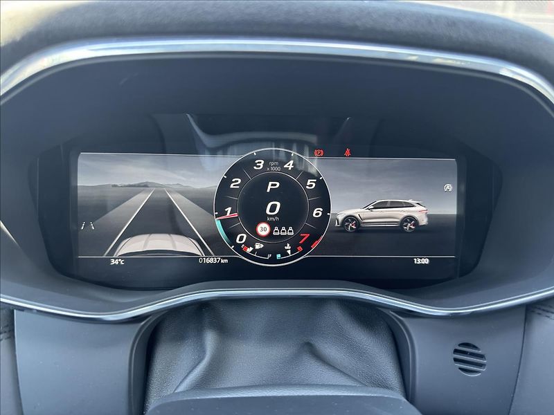 Jaguar F-Pace 5,0 SVR P575 AT AWD MY25.5 ČR - fotka 17 z 39