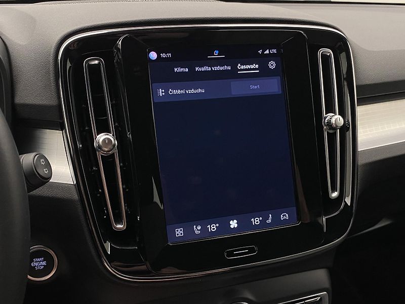 Volvo XC40 B4 BRIGHT PLUS AUT CZ - fotka 39 z 56