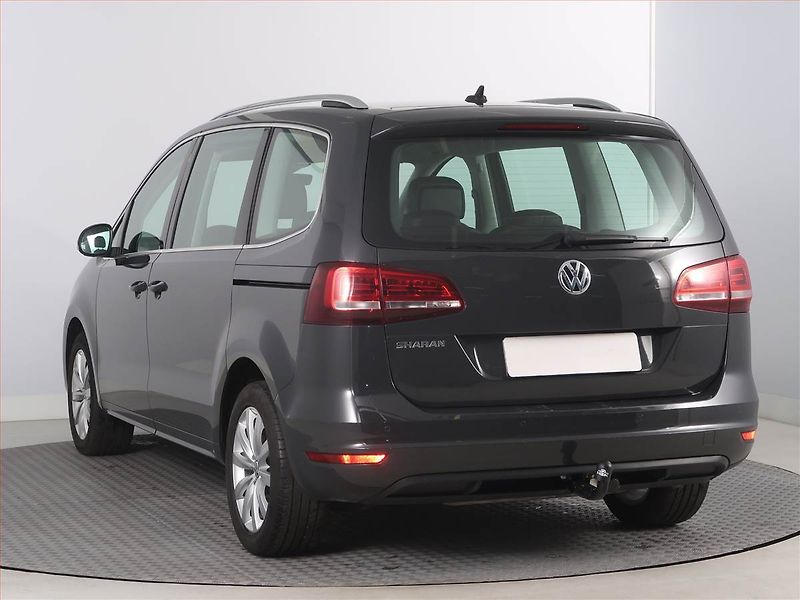 Volkswagen Sharan (2021) 1.4 TSI - fotka 4 z 18