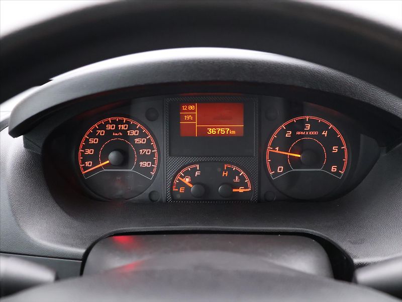 Citroën Jumper 2,2 HDi 7 Míst DPH Tažné 1.Maj - fotka 14 z 25
