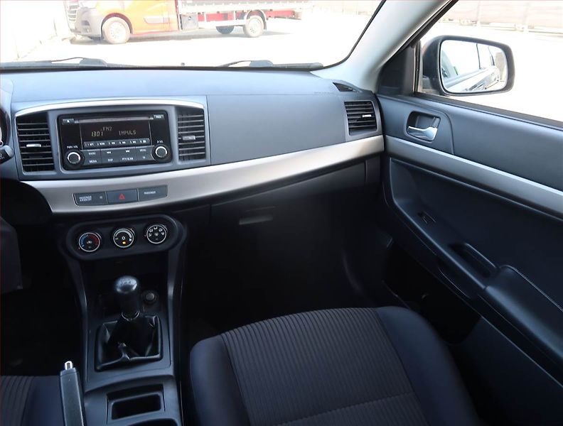 Mitsubishi Lancer (2014) 1.6 MIVEC, ČR,1.maj - fotka 8 z 14