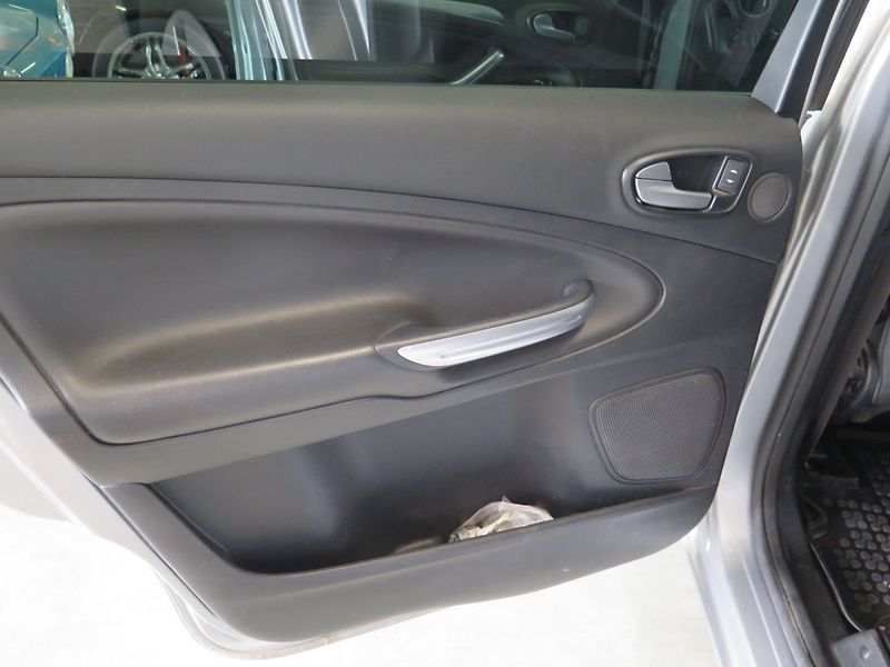 Ford Galaxy (2013) 2.0TDCi Navi Výhře Klima 7Míst - fotka 14 z 23