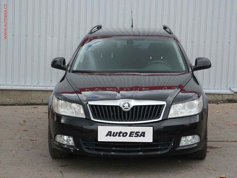 Škoda Octavia (2009) 1.9 TDi, Ambiente - fotka 2 z 24