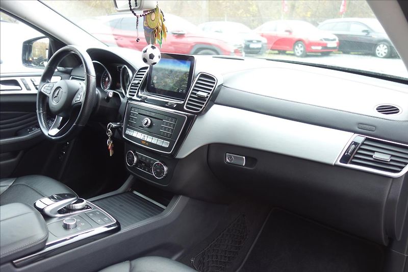 Mercedes-Benz GLE 350CDi 190KW,4 MAT.,KUPÉ. - fotka 12 z 39