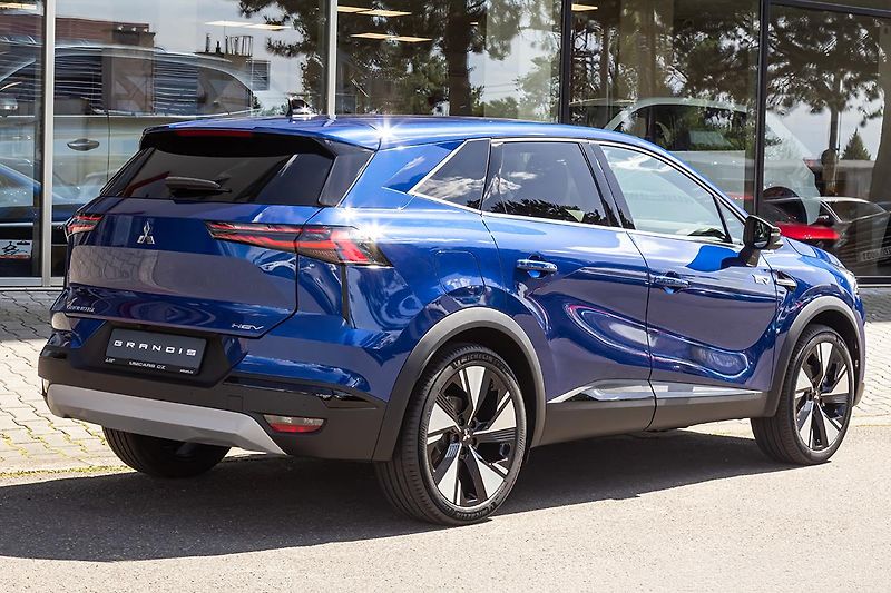 Mitsubishi Grandis (2026) 1,8 HEV  Intense+ - fotka 5 z 22