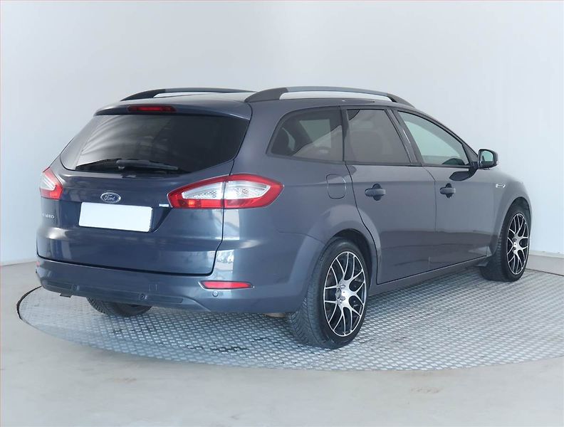 Ford Mondeo (2011) 1.6 TDCi, Tažné, jezdí skvěle - fotka 5 z 15