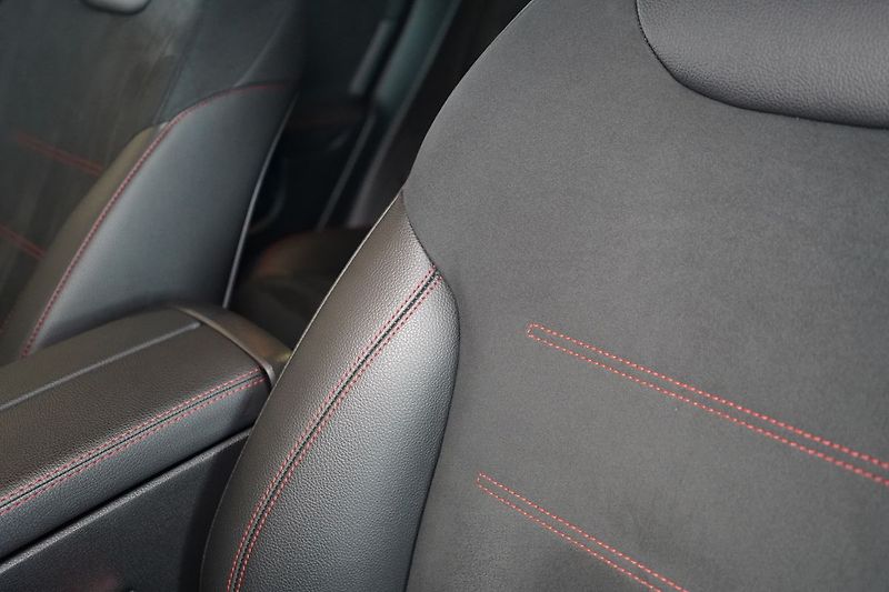 Mercedes-Benz EQA 250, AMG Line, Tažné,  KEYLESS - fotka 21 z 46