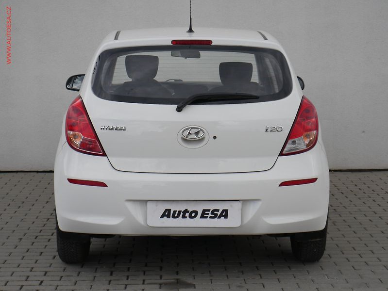 Hyundai i20 (2013) 1.2i, ČR, AC, zmk.řazení - fotka 5 z 14