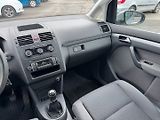 Volkswagen Touran (2012) Trendline 1.6 TDI 77kW - náhled 16