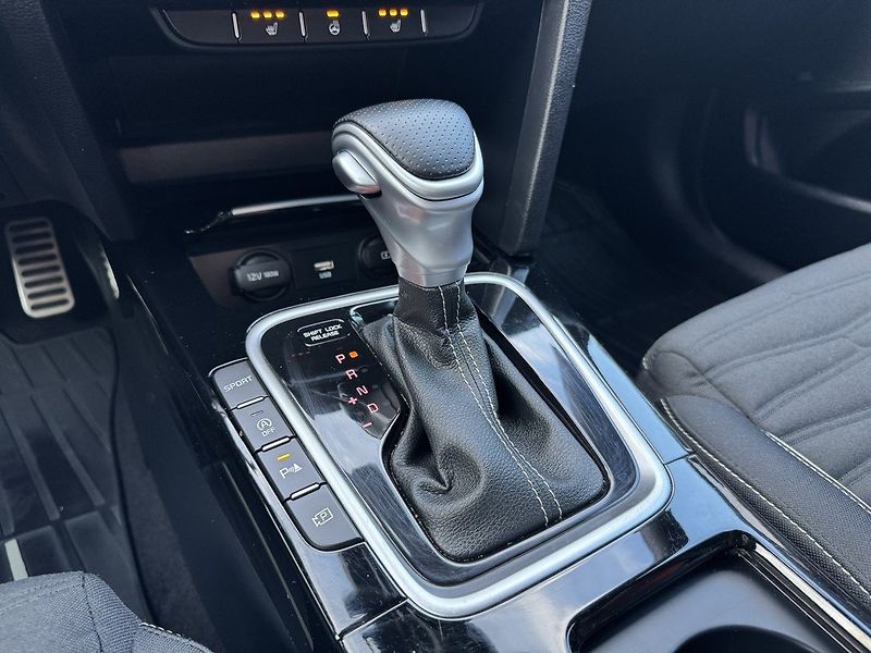 Kia Ceed (2022) 1.5i TGDi GT-Line Automat LED - fotka 9 z 49