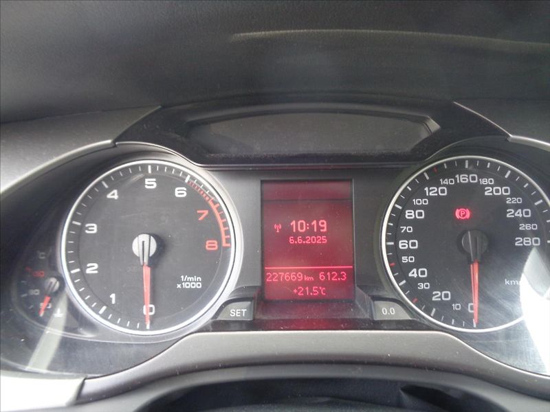 Audi A4 2,0 - fotka 10 z 10