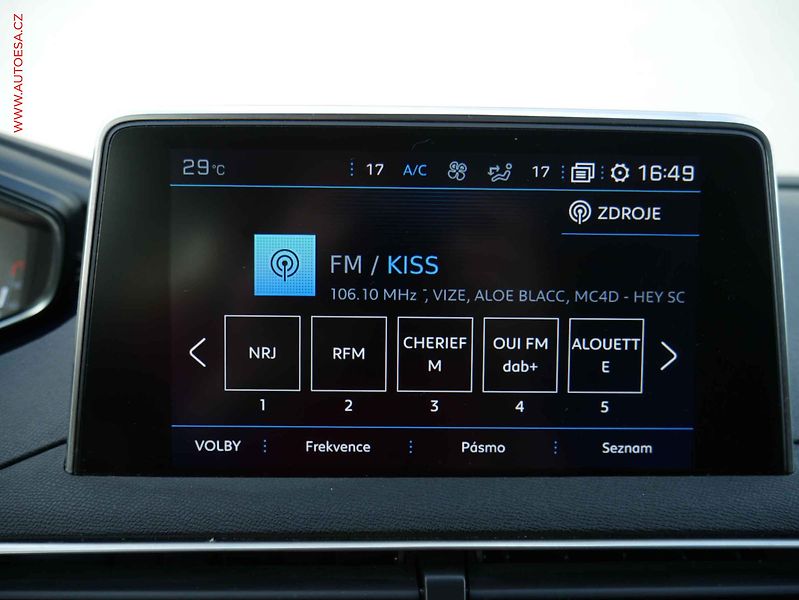 Peugeot 5008 (2020) 1.2PT, Allure, navi, TZ - fotka 16 z 20