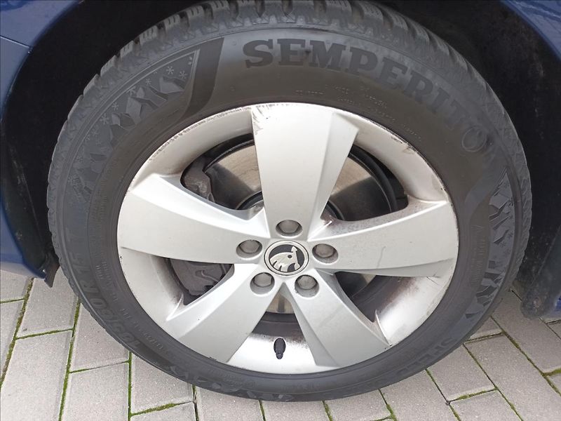 Škoda Fabia 1,0 TSI,81KW,DIGIKLIMA,TEMPOMA - fotka 22 z 35
