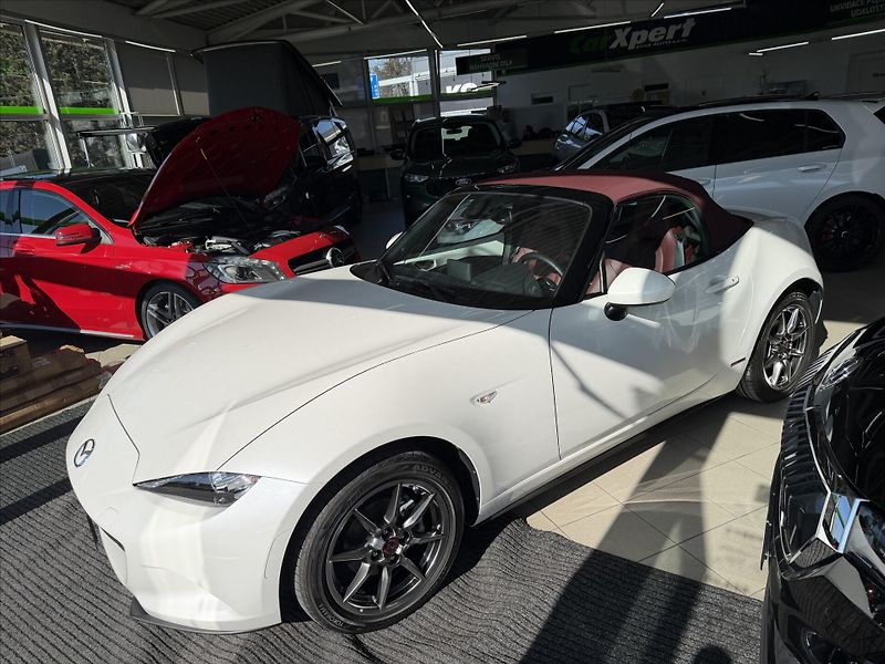Mazda MX-5 1,5   Edice 100 YEARS 1920-202 - fotka 2 z 25