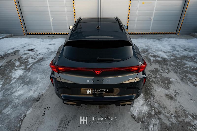 Cupra Formentor (2025) VZ 2,0 TSI 333 4Drive - fotka 16 z 53