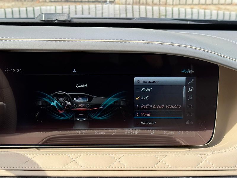 Mercedes-Benz Třídy S S560-4M-DESIGNO-LCD-R20-ČR - fotka 32 z 39